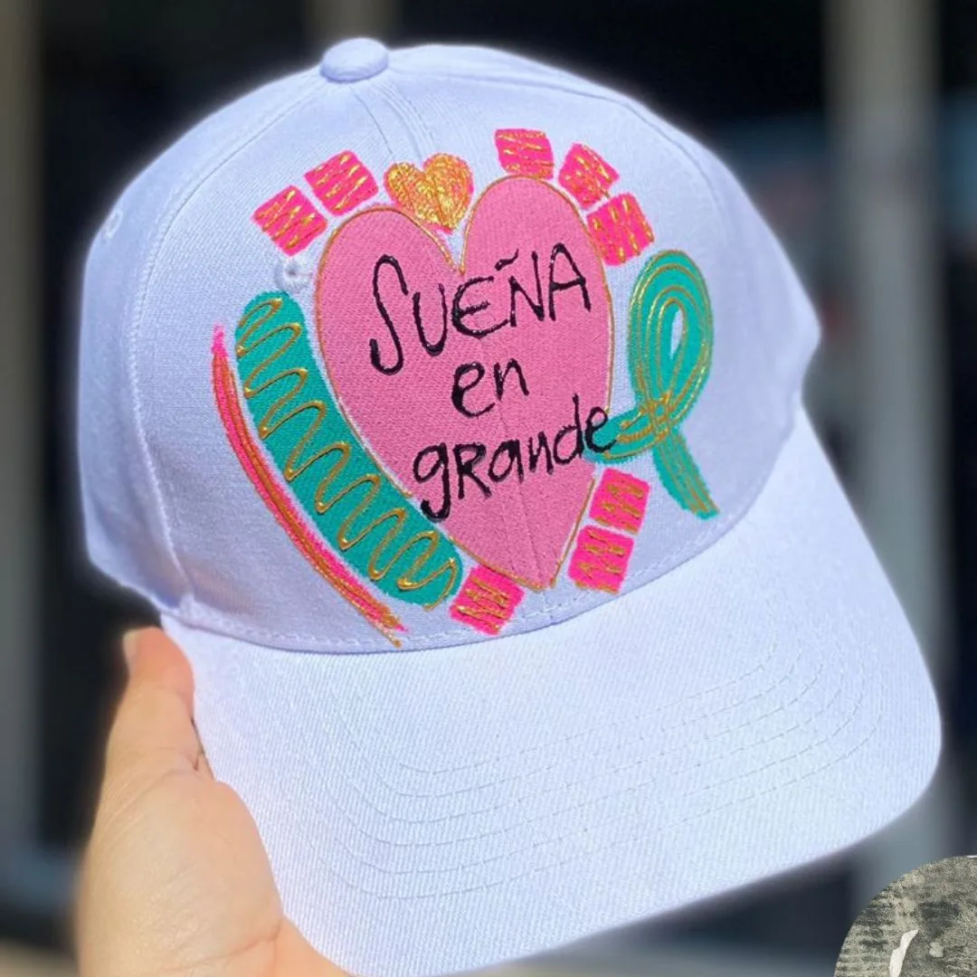 Gorra blanca sueña en grande