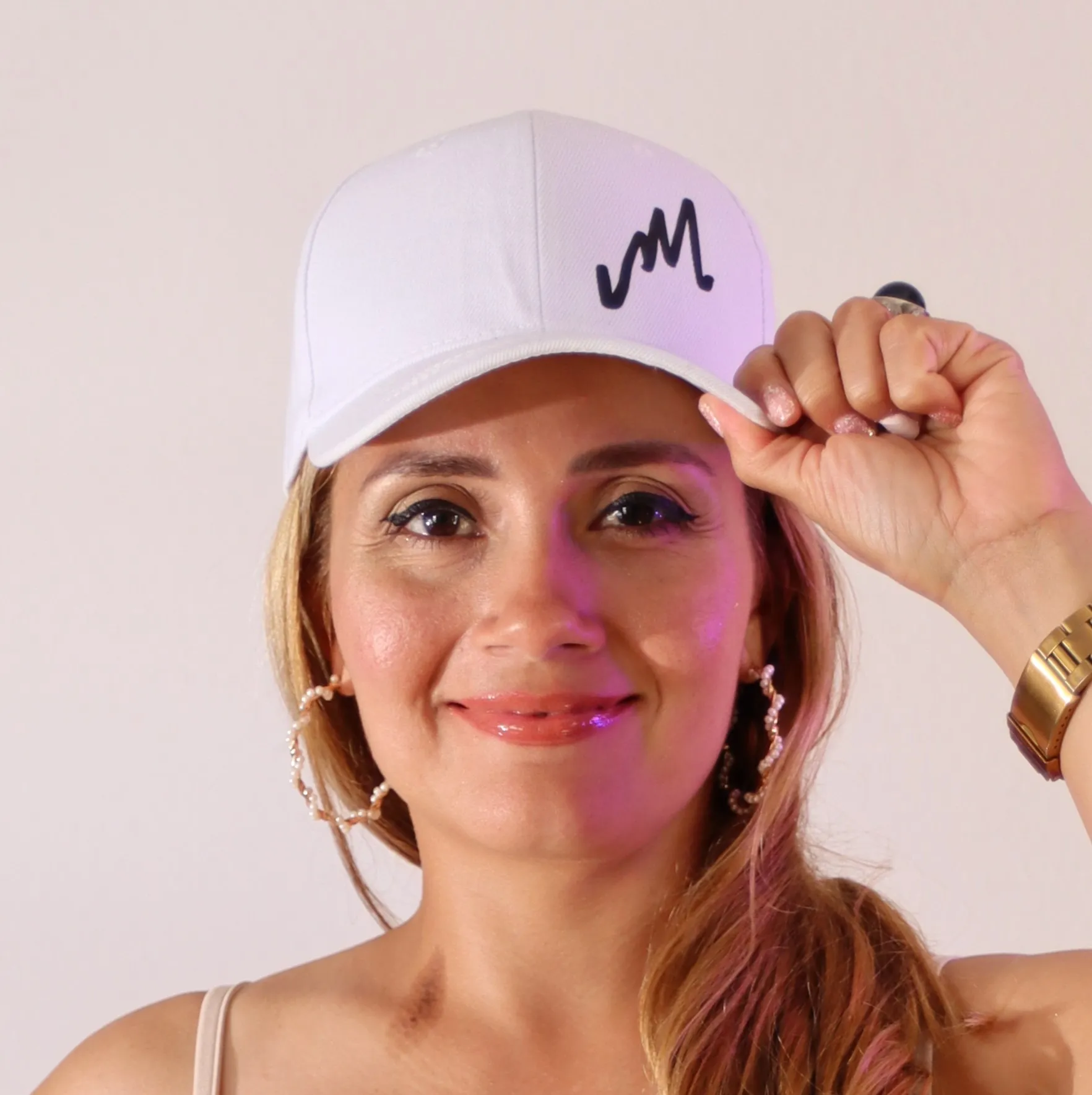 gorra blanca MArce
